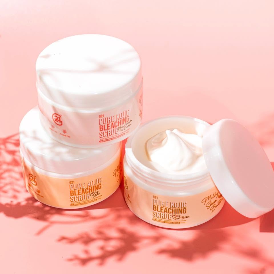 G21 Pure Kojic Brightening Body Scrub – Milky Vanilla Ice Cream